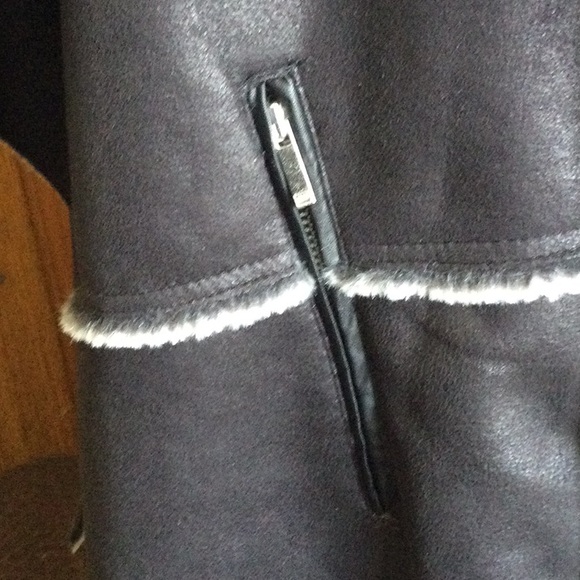 Jones New York Faux Leather Vest NWOT - Picture 3 of 9